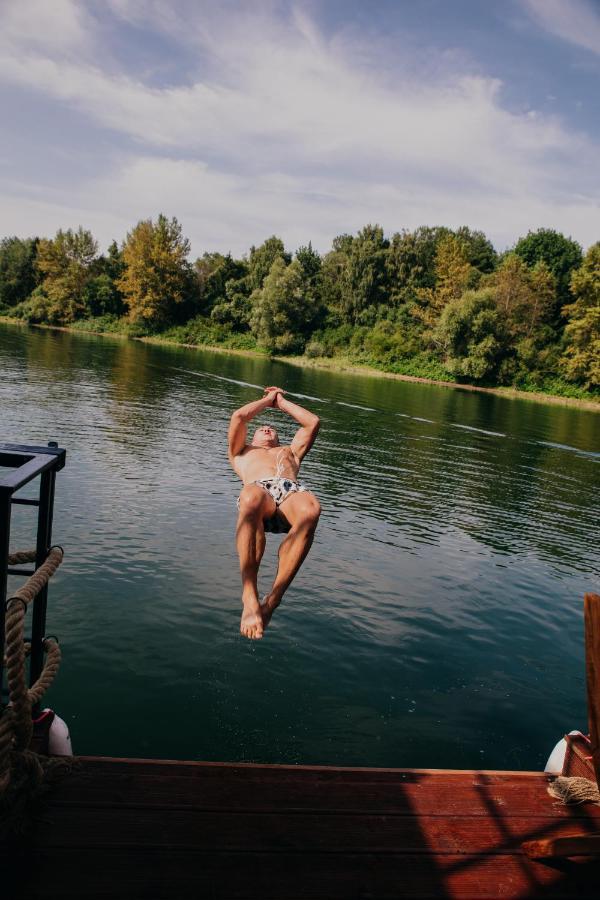 Aquachill Houseboat & Wellness Hotel Tarnóc Kültér fotó
