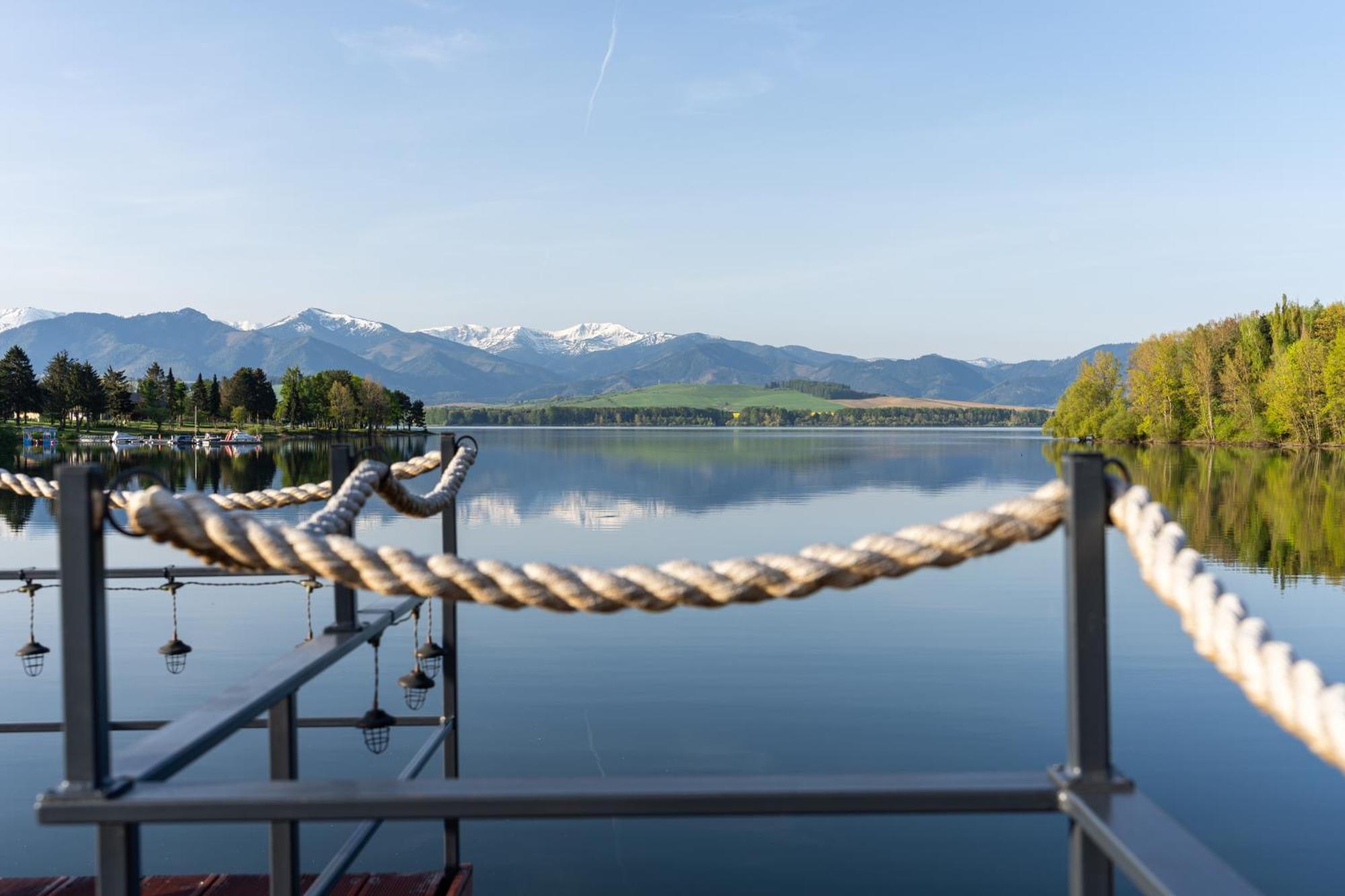 Aquachill Houseboat & Wellness Hotel Tarnóc Kültér fotó